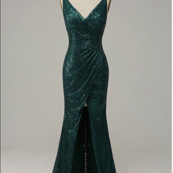 Jules & Cleo Juniper V Neck Mermaid Formal Dress - Picture 1 of 7